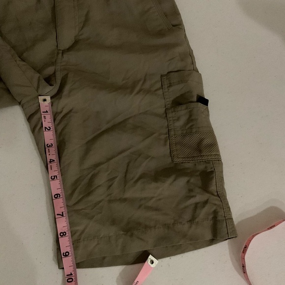 Magellan Outdoors Shorts Fish Gear Water Repellant Tan Kid’s Size Large (14-16) - Picture 4 of 11